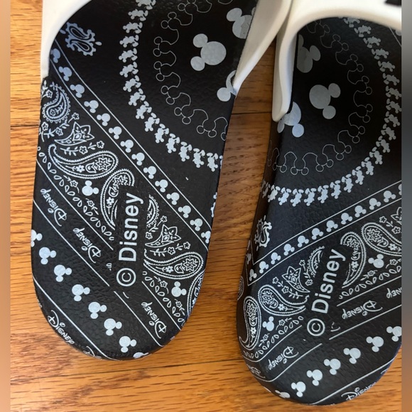 Primark Disney Slides Women’s UK 6/US 8 Black White Mickey Mouse New with Flaws - Picture 6 of 8